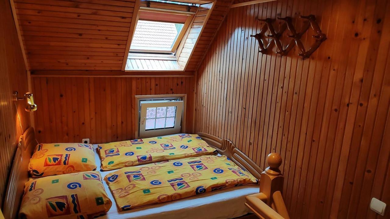 Guesthouse "Nakvyne Pas Zveja" Nagliu Street 니다 외부 사진