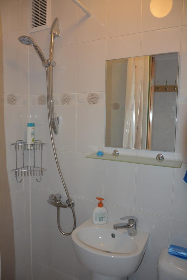 Guesthouse "Nakvyne Pas Zveja" Nagliu Street 니다 외부 사진